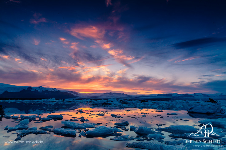 gal ob Nebel, Sonne, Regen oder Schnee. Der Jökulsárlón ist immer ein lohnendes Fotomotiv.