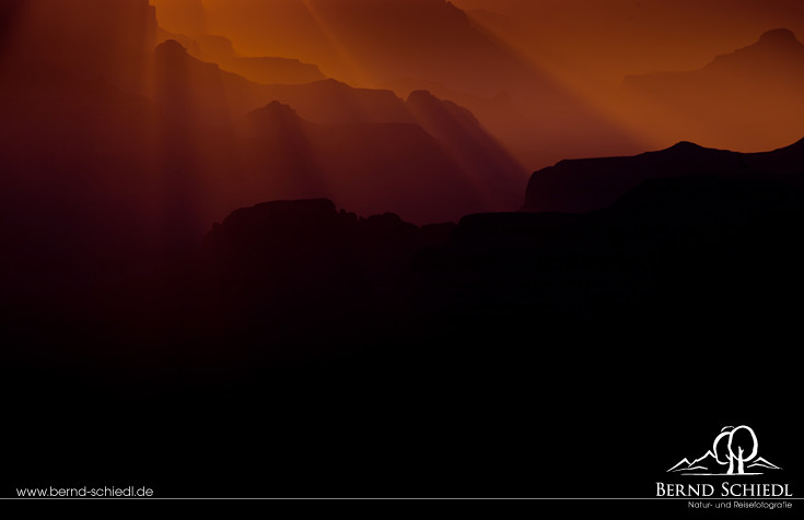 Grand Canyon Godrays